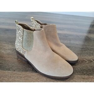 Copper Key‎ Women's 5M Beige Suede Ankle Boots with Gold Glitter Detail #5